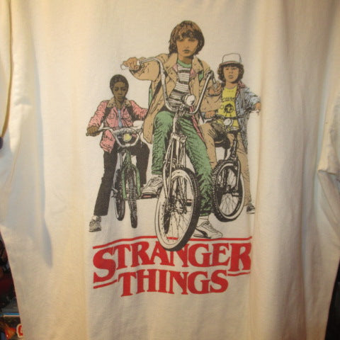 STRANGER THINGS★ストレンジャーシングス★Tシャツ★フィギュア★人形★ぬいぐるみ★マイク★ダスティン★ルーカス★XLサイズ★used★リンガーTシャツ★