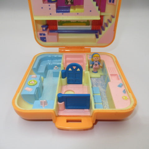 90's★Polly Pocket★Orange★Square★Doll★Figure★Plush toy★Compact★Play house★Dollhouse★ 