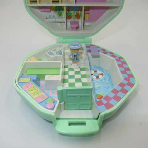 90's★Polly Pocket★Mint Green★Octagon★Doll★Figure★Plush Toy★Compact★Play House★Dollhouse★ 