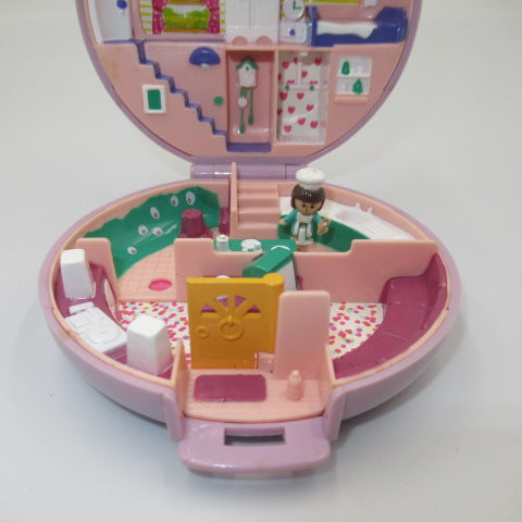 90's★Polly Pocket★Compact★Doll★Figure★Plush toy★Vintage★Play house★Miniature★Dollhouse★Round★Lavender★ 