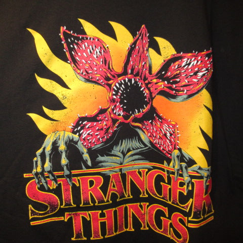 STRANGER THINGS★ストレンジャーシングス★Ｔシャツ★DEMOGOLGON★デモゴルゴン★イレブン★マイク★ダスティン★Netflix★Men’ｓ★Ｌサイズ★新品★