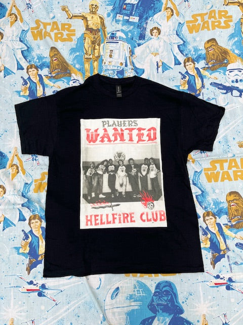 STRANGER THINGS★ストレンジャーシングス★HELLFiRE CLUB★ヘルファイヤークラブ★人形★ぬいぐるみ★フィギュア★Tシャツ★Lサイズ★エディ★マイク★ダスティン★