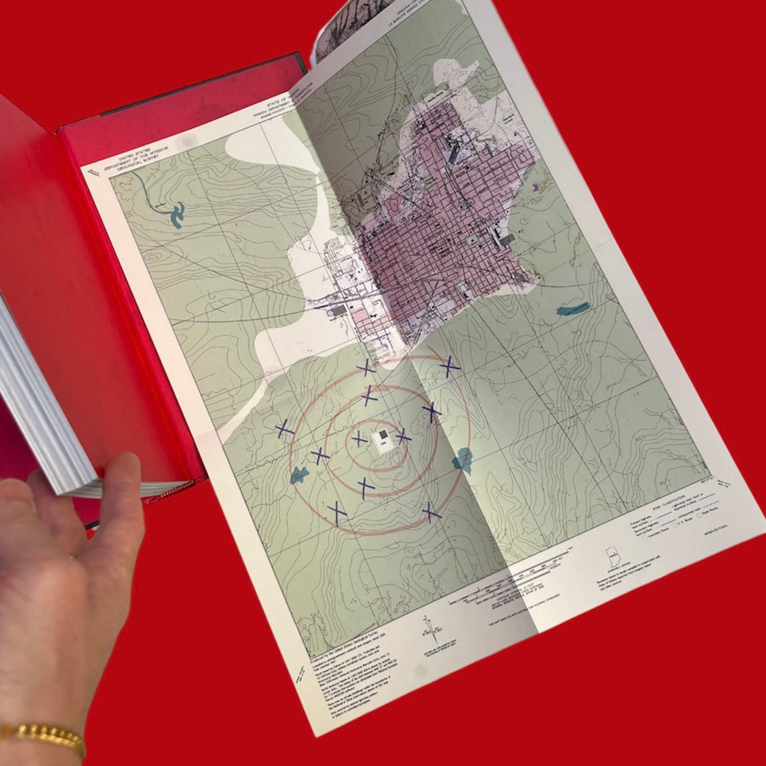 STRANGER THINGS★ストレンジャーシングス★本★ハードカバー★フィギュア★人形★ぬいぐるみ