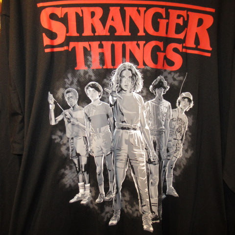 STRANGER THINGS★ストレンジャーシングス★Netflix★pajama★パジャマ★Tシャツ★ルームウェア★Lady's ★Mサイズ★イレブン★ダスティン★マイク★フィギュア★人形★ぬいぐるみ