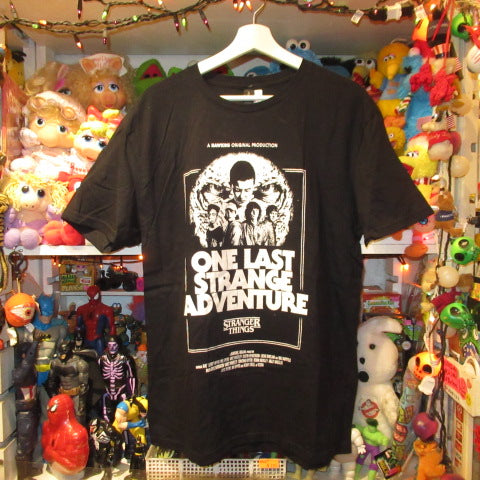 STRANGER THINGS★ストレンジャーシングス★Tシャツ★ONE LAST STRANGE ADVENTURE★Men's★Lサイズ★イレブン★エル★マイク★ダスティン★フィギュア★人形★ぬいぐるみ