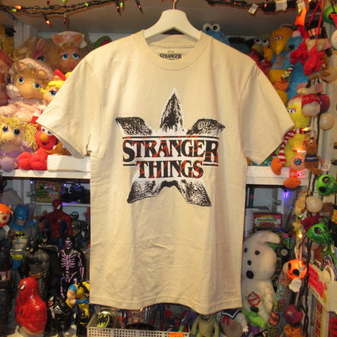 STRANGER THINGS★ストレンジャーシングス★Tシャツ★DEMOGORGON★デモゴルゴン★Men's★Sサイズ★イレブン★エル★マイク★ダスティン★フィギュア★人形★ぬいぐるみ