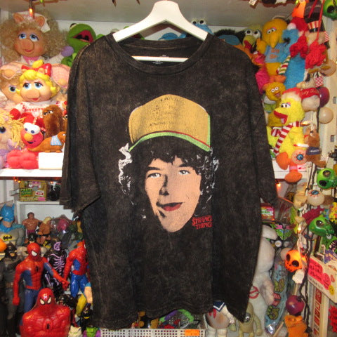 STRANGER THINGS★ストレンジャーシングス★Dastin★ダスティン★HELLFIRECLUB★Tシャツ★Men's★Lサイズ★イレブン★マイク★エディ★フィギュア★人形★ぬいぐるみ