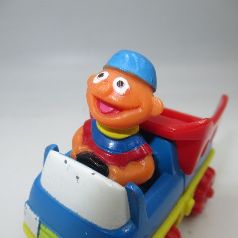 1996年★vintage★ビンテージ★SESAMESTREET★セサミストリート★アーニー★ダンプカー★ミニカー★フィギュア★人形★ぬいぐるみ★