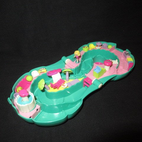 90's ★ Polly Pocket ★ Compact ★ Play house ★ Miniature ★ Dollhouse ★ Doll ★ Figure ★ Stuffed animal ★ Polly's Waterworld ★ Pool ★ 