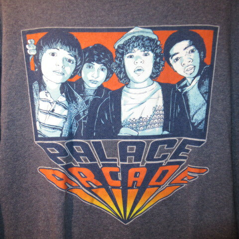 STRANGER THINGS★Stranger Things★T-shirt★Ron T★Eleven★Figure★NET FLIX★M size★Long sleeve★Long sleeve★Dark blue★USED 