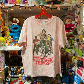 STRANGER THINGS★Stranger Things★T-shirt★Demogorgon★Eleven★Max★Mike★Figure★NET FLIX★Junior★2XL size★Tie-dye★Pink★USED 